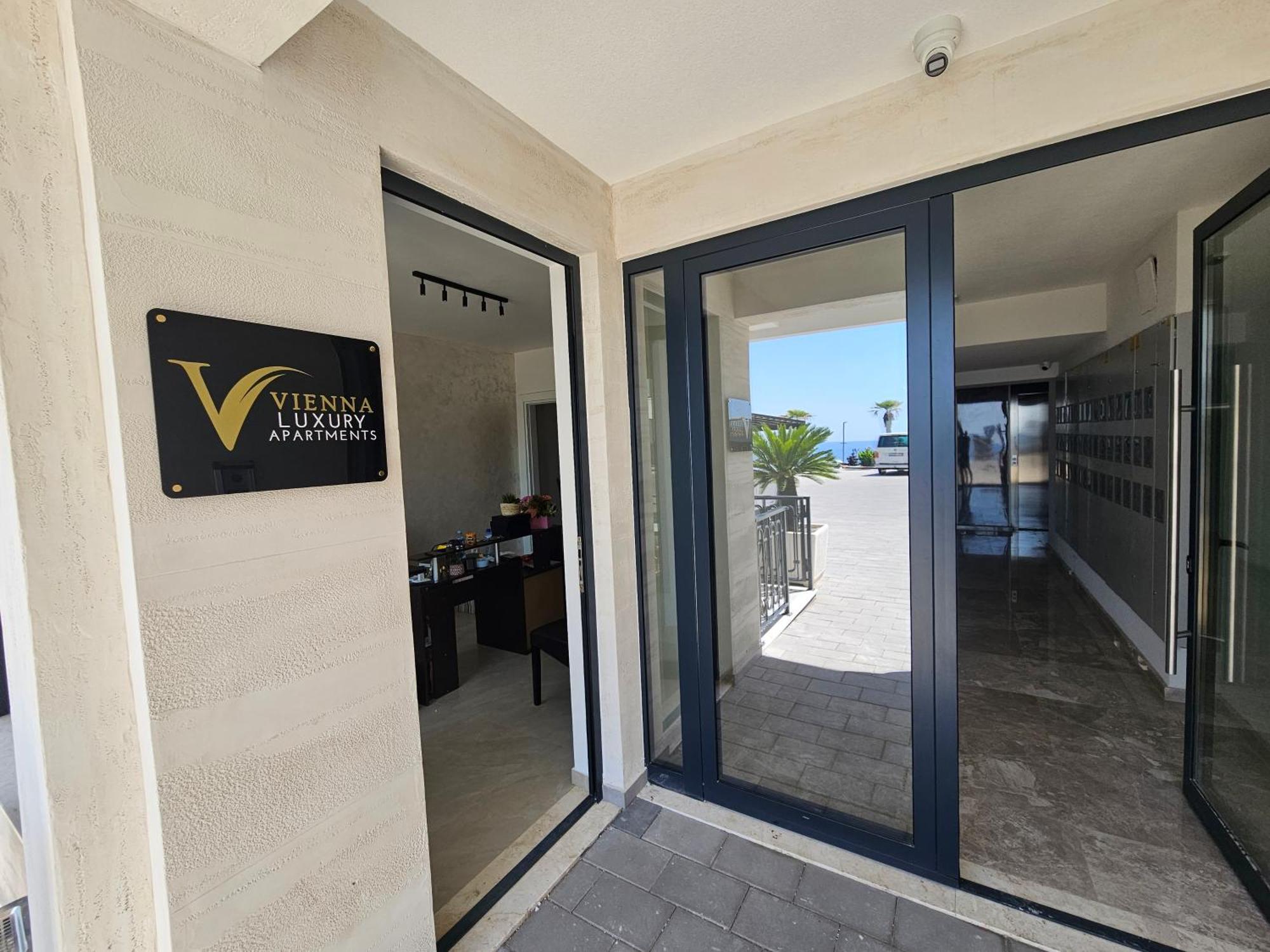 Vienna Luxury Apartments Dobra Voda Exteriér fotografie